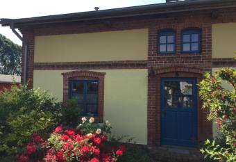 Romantische Ferienhaus an der Ostsee mit gro  em Garten has Balcony rooms