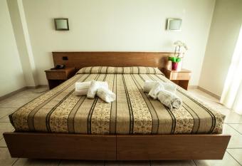 Hotel Davide allows 18 year olds to book a room