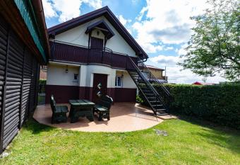 Dom o dw  ch niezale  nych kondygnacjach has Balcony rooms