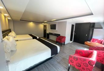 Hotel El Senador has Balcony rooms