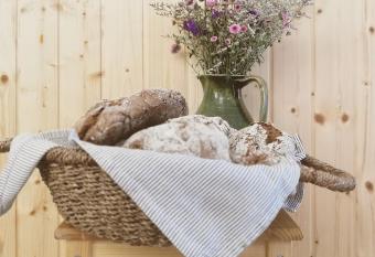 O VIOLAS - Art Coffee & Guesthouse has Balcony rooms