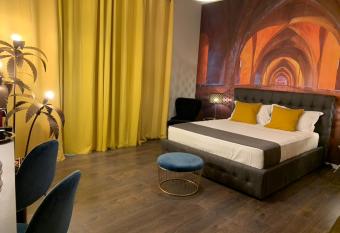 SUITE LAME 37 Rental Rooms has Balcony rooms