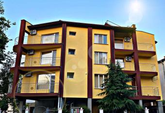 Guest House Kostovi has Balcony rooms