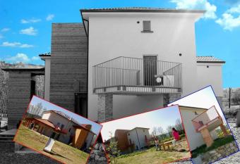 Country House Poggio Alto has Balcony rooms