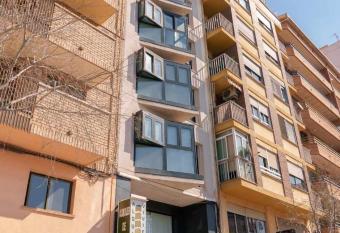 Apartamentos Doctor Clara allows 18 year olds to book a room