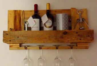 Cr  uza da me allows 18 year olds to book a room