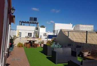 Hotel Bela Vista allows 18 year olds to book a room