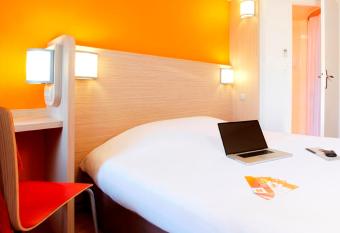 Premiere Classe Caen Est - Mondeville allows 18 year olds to book a room