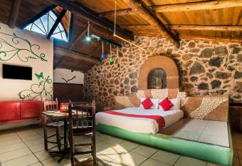 Caba  as Tres Joyas allows 18 year olds to book a room