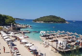 Villa Abiori allows 18 year olds to book a room