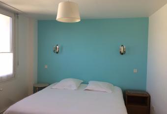 Hotel Particulier Richelieu allows 18 year olds to book a room