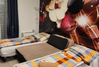 Orsi Apartman Kecskem  t allows 18 year olds to book a room