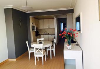 Appartement met prachtig zicht op zee allows 18 year olds to book a room