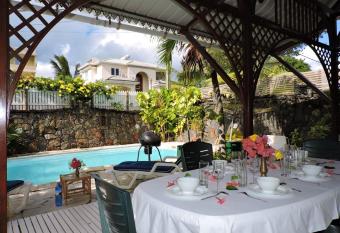 4 bedrooms villa at Blue Bay 550 m away from the beach with private pool enclosed garden and wifi has Balcony rooms