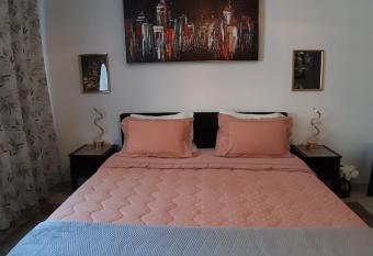 Room Lux SPA  allows 18 year olds to book a room