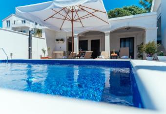 Apartments Trogrli   has Balcony rooms