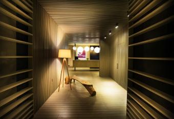 O Boutique Suites Hotel @ Bandar Utama allows 18 year olds to book a room