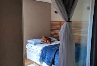 Casa de Campo da Jeanne com piscina, churrasqueira e banheira de uso privativo e exclusivo has Balcony rooms