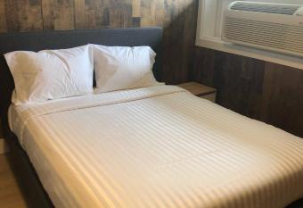 Camrose Le Chateau Hotel allows 18 year olds to book a room