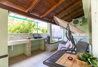 Apartments Nada has Balcony rooms