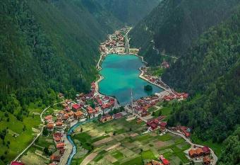 Uzung  l Zahra Apart Hotel allows 18 year olds to book a room