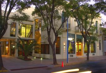 Hotel Plaza Rafaela allows 18 year olds to book a room