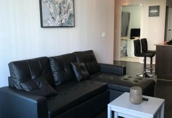 Executive 1 Bedroom Condo sleeps 2 has rooms with a private hot tub