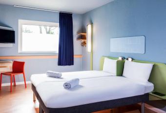 ibis budget London Barking allows 18 year olds to book a room