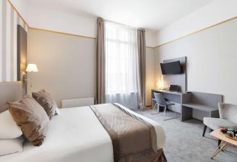 Best Western Hotel Saint Claude allows 18 year olds to book a room