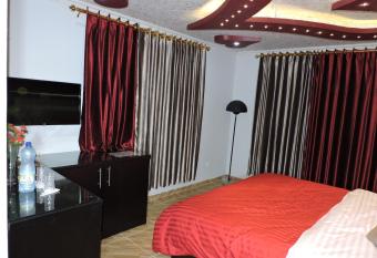 Valentine Inn Luxury has Balcony rooms