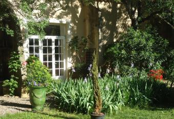 Au bord de Thau has Balcony rooms