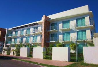 Hotel Noor has Balcony rooms