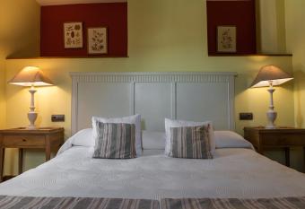 EL DUENDE DEL CHAFARIL has Balcony rooms