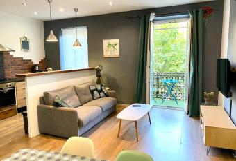 Appartement au c  ur de breil sur roya allows 18 year olds to book a room