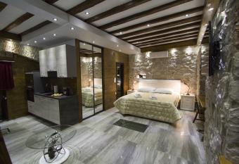 Villa Domina has Balcony rooms