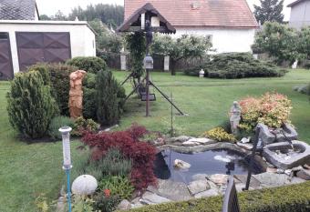 U lesa allows 18 year olds to book a room