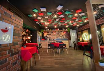 Mickitos Hostel & Apartments has Balcony rooms