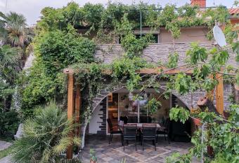 Apartment N&M (Natasa and Milan) has Balcony rooms