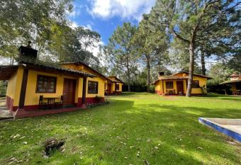 Caba  as Rosy has rooms with a private hot tub