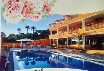 Le Quattro Rose has Balcony rooms