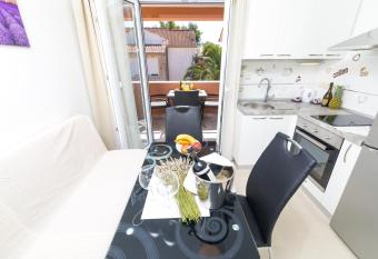 Guest House Marinna has Balcony rooms