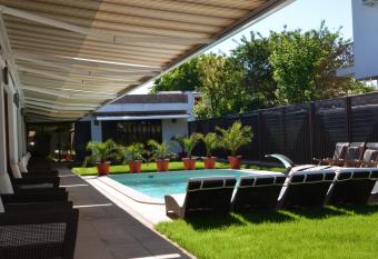 Casa de la Mare has Balcony rooms