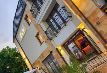 Summer Love has Balcony rooms