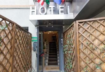 Hotel Pontenuovo allows 18 year olds to book a room