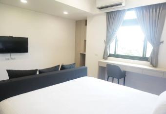        3    or 4                has Balcony rooms