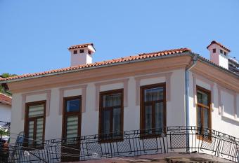 Charming apartment in the heart of the town has Balcony rooms