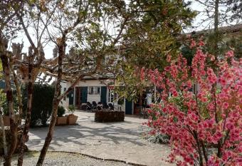 L Auberge de Lugos allows 18 year olds to book a room