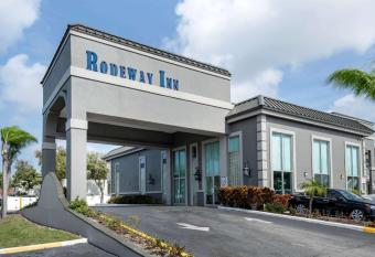 Rodeway Inn has Smoking rooms