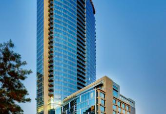 Courtyard by Marriott Montreal Downtown allows 18 year olds to book a room