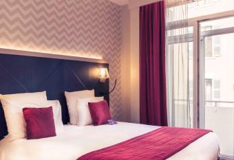Mercure Annecy Centre allows 18 year olds to book a room